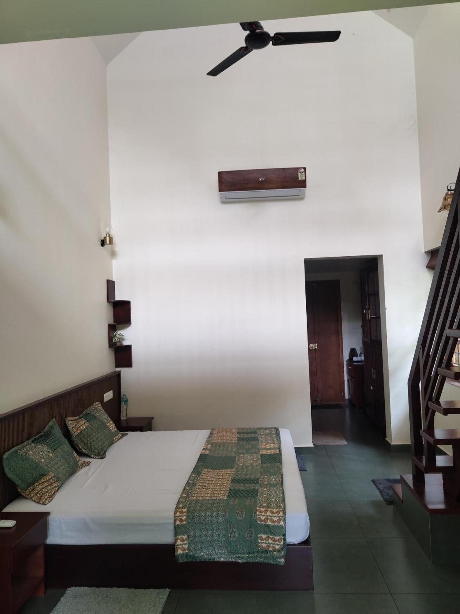 Maleyam Homestay Riverside コージコード エクステリア 写真
