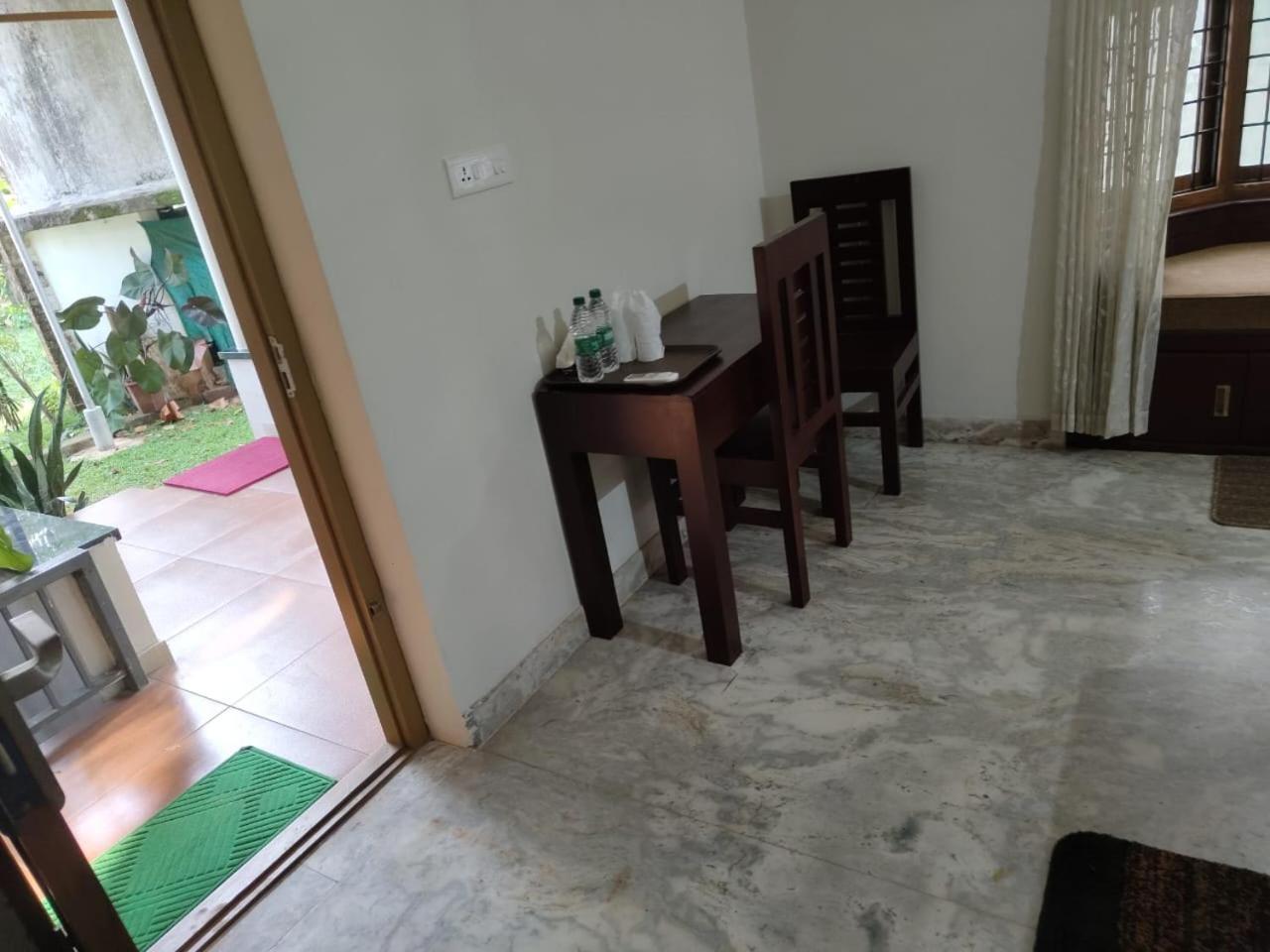 Maleyam Homestay Riverside コージコード エクステリア 写真