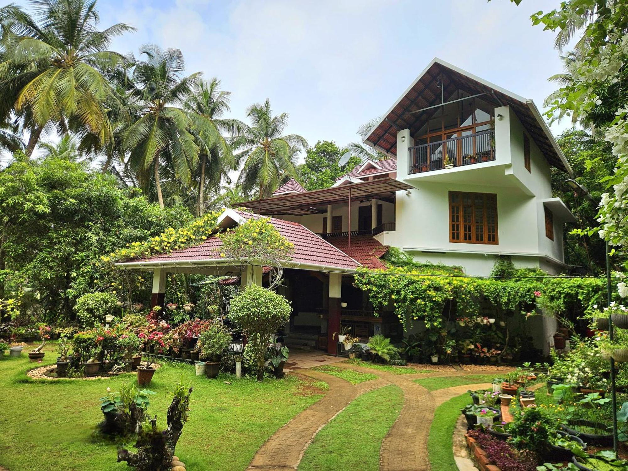 Maleyam Homestay Riverside コージコード エクステリア 写真