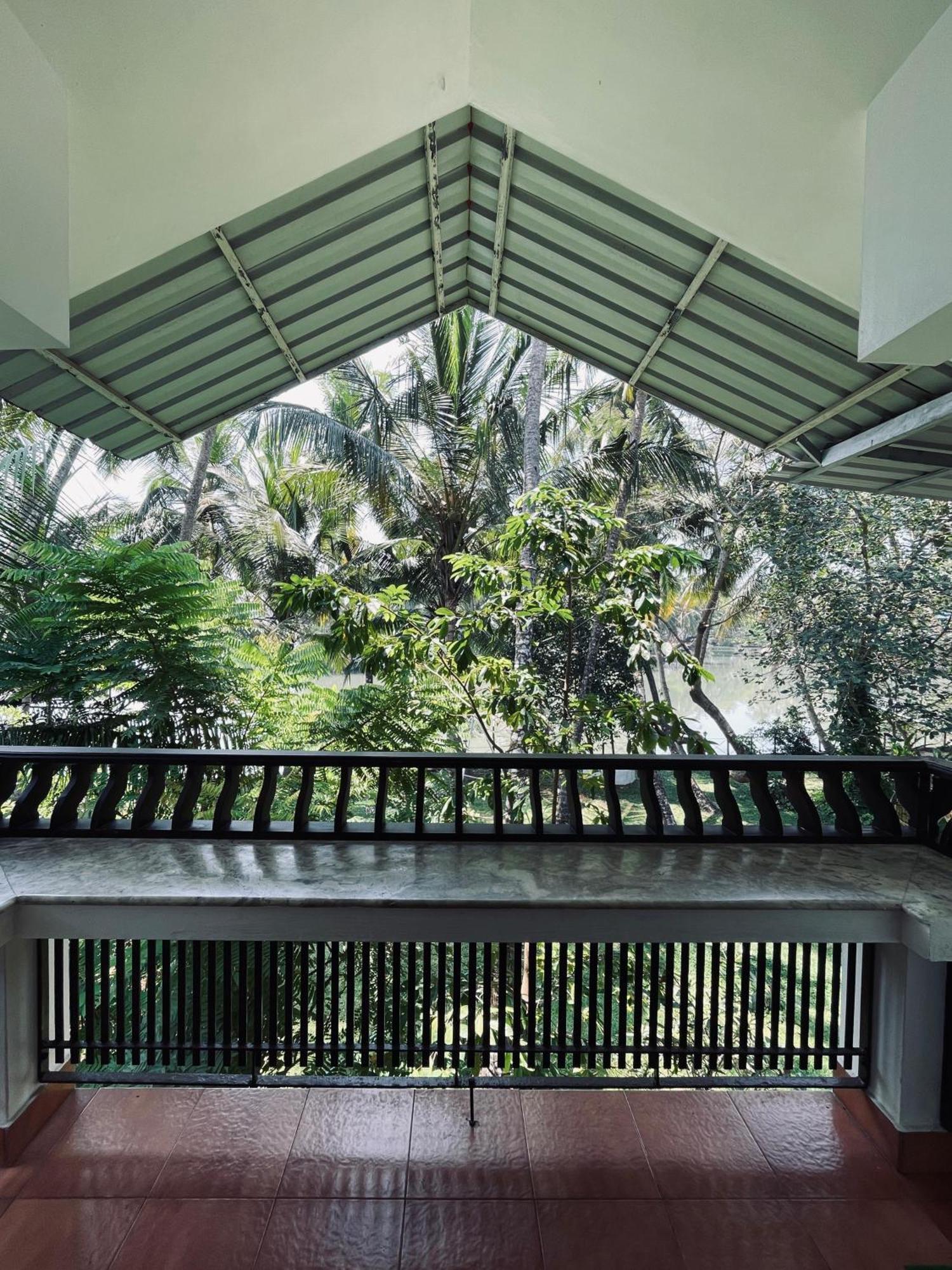Maleyam Homestay Riverside コージコード エクステリア 写真