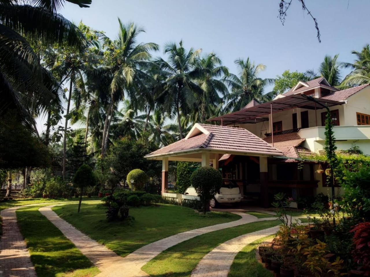 Maleyam Homestay Riverside コージコード エクステリア 写真