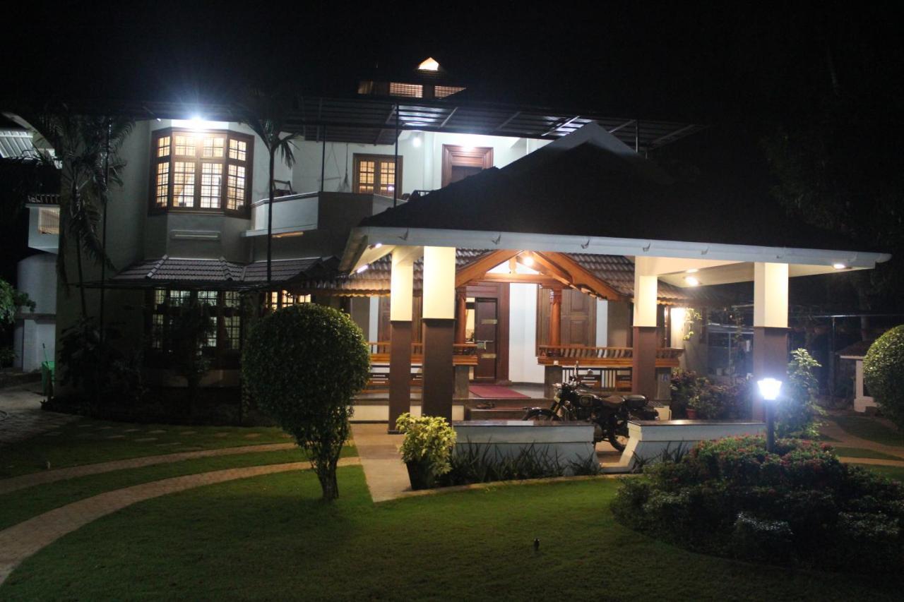 Maleyam Homestay Riverside コージコード エクステリア 写真